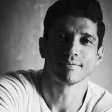 Farhan akhtar (born 9 january 1974) is an indian actor, director, screenwriter, playback singer, producer, and television host who works in hindi films. Farhan Akhtar Faroutakhtar Twitter