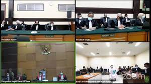 Sebagaimana diketahui, hari ini pn jaktim menggelar sidang lanjutan kasus tes swab rs ummi bogor yang menyeret habib rizieq shihab, hanif alatas dan dr andi tatat. Drama Sidang Habib Rizieq Berontak Jurus Diam Kini Bisa Tatap Muka