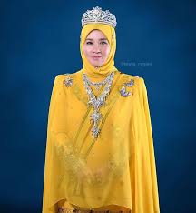 Malezya kraliçesi azizah aminah maimunah iskandariah, sosyal medya hesabından, osmanlı devleti'nin kurulduğu yılları anlatan kuruluş osman dizisinin. Pin On Malaysia Sultanates