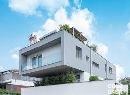 Monolocale Di 45 Mq Un Mini Appartamento Arredato Su Misura Cose Di Casa Monolocale Edifici Moderni Balcone Moderno