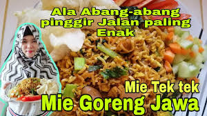 Resep nasi goreng ala abang tek tek ini mungkin bisa menjadi ide menarik untukmu dan mudah dicari bahannya. Resep Cara Membuat Mie Goreng Jawa Mie Tek Tek Ala Abang Abang Pinggir Jalan Enak Banget Youtube
