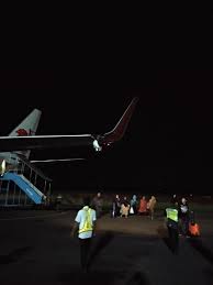 Bisnis tiket pesawat sedang menjadi trend dan booming saat ini, karena bisnis tiket pesawat ini begitu mudah dijalankan dan berpotensi menghasilkan income hingga ratusan juta rupiah!! Lion Air Tabrak Tiang Di Bengkulu Pilot Dan Pesawat Digrounded Bisnis Tempo Co