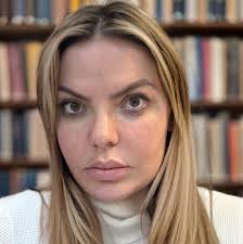 Dra. Fernanda Mendes Araujo Psiquiatra,