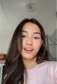 Phoebe Larkin's Instagram, Twitter & Facebook