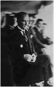 Rain Island Adli Kullanicinin Ataturk Kosesi Panosundaki Pin Portre Fotograf Babalar