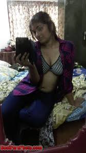 Indian Kinky Desi Girl Naughty Nangi Photos - Indian Nude Girl