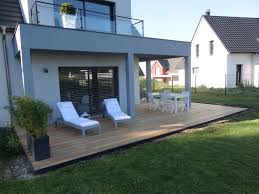 Avec la maison conteneur, nous pouvons arriver selon des personnes qui l'ont construite à 400 euros/m2 en auto construction, si c'est pas merveilleux ça. Interview De Bliss Maison Contemporaine Zone Frontaliere