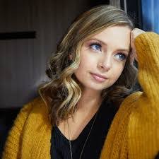 Abby Stephens's Instagram, Twitter & Facebook