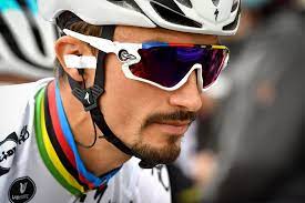 @squadrasportsmanagement check out the julian alaphilippe collection @alafpolak.shop. Cyclingnews Com On Twitter Julian Alaphilippe Crashes Out Of Tour Of Flanders Https T Co Lrcmuzmf7p