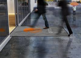 Als individuell bedruckte logomatte für draußen oder als einfarbige fußmatte in vielen brilianten farben. Outdoor Matten Waschbar Hygiene Service