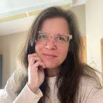 Laura Pagels's Instagram, Twitter & Facebook