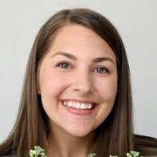 Sara Devinney's Instagram, Twitter & Facebook