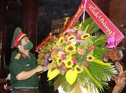 Đại sứ việt nam tại ba lan nguyễn hùng cùng phu nhân tại lễ kỷ niệm. Rif Z9jz3gnwpm