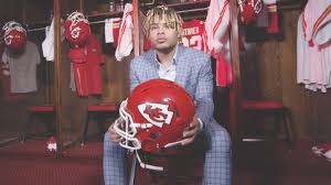 During the first half of the chiefs' super bowl 55 loss to the buccaneers, the kansas city safety had after a brady td pass with just six seconds left in the second quarter, mathieu ran over to brady and. Tyrann Mathieu Is Officially A Chief