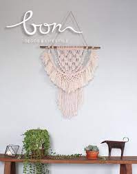 產品介紹 波西米亞風全手工繩結編織掛毯 僅僅掛在空間的任何角落就能輕鬆為整體氛圍帶入獨一無二的浪漫美感與舒適的氣息 佈置訣竅 適合掛在任意牆面或 床頭牆面 材料 3mm在地生產麻繩 竹桿