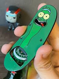 Abridor De Garrafas Pickle Rick Rick And Morty Toyshow Tudo De Marvel Dc Netflix Geek Funko Pop Colecionaveis