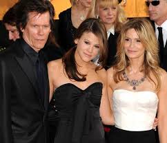 I like to mix the cure 6. Sosie Bacon Hija De Kevin Bacon Nombrada Miss Globo De Oro 2014 Noticias Hola Com