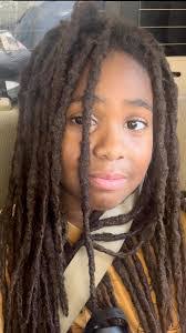 Mandie Collins's Instagram, Twitter & Facebook