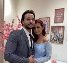 التقويم الإسلامي يعتمد على حركة القمر. Ù…Ù†Ø© Ø¹Ø±ÙØ© Ø¨Ø£ÙˆÙ„ ØµÙˆØ±Ø© Ù„Ù‡Ø§ Ù…Ø¹ Ø®Ø·ÙŠØ¨Ù‡Ø§ Ù„ÙŠØ¯ÙŠ Ø±ÙˆØ¬