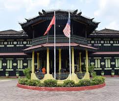 Lokasi dan nama tempat bangunan warisan yang terkenal dan menarik untuk dikunjungi. 15 Tempat Bersejarah Di Kelantan Menarik Harus Anda Tahu Ammboi