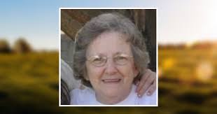 Linda Pennington's Instagram, Twitter & Facebook