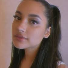 Kayla Heller's Instagram, Twitter & Facebook