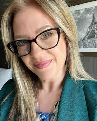 Susanne Johnson's Instagram, Twitter & Facebook