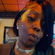 High Protein Crispy Salt n Pepper Chicken & Chips! Only 436 Calories🍗🍟🔥  Combining 2 very popular takeout meals! This tastes absolutely delicious,  is low in calories, filling and easy to make for