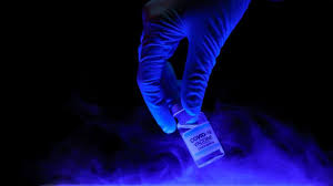 Vizionați exemple de traducere medic primar în propoziții, ascultați pronunția și învățați gramatica. Romanii Care Se Vor Vaccina Anticovid 19 Vor Primi O AdeverinÈ›Äƒ In RomanÄƒ È™i In EnglezÄƒ La Ce FoloseÈ™te Hotnews Mobile