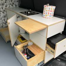 Da Es So Viele Anfragen Zur Kuche Gibt Hier Nochmal Ein Paar Details Vom Zusammenbau Selfmade Ca Van Life Diy Camper Kitchen Camper Van Conversion Diy