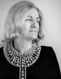 Jane Gunter's Instagram, Twitter & Facebook