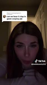 Latina Hand Clapping Trend