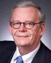 The Final Hurdle: A Physician's Guide to Negotiating a Fair Employment  Agreement: Hursh Esq., Dennis, Hursh, John: 9781095763858: Amazon.com: Books