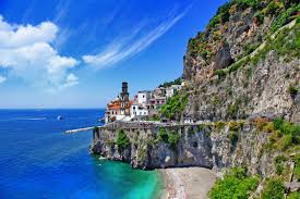 500 m zum strand, 500 m bis ins ortszentrum, 1.5 km zu flughafen, 100 m zu supermarkt, 1 km zu bahnhof. Die Amalfitana Von Neapel Nach Amalfi