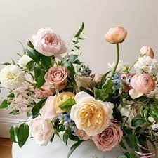 Lori Orlando On Instagram A Favorite Muted Palette From Last Summer Featuring Rosestoryfarm Garden Ro Peach Ranunculus Beautiful Flowers Flower Arrangements