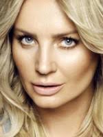 Dziennikarka po czasie wróciła do pracy i relacjonuje na instagramie, jak wygląda jej. Agnieszka Wozniak Starak Filmweb