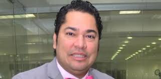 La vida de Frederick Martínez (El Pachá) estará plasmada en un libro