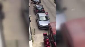 İstanbul beykoz'da aralarında husumet olduğu öne sürülen iki grup arasında silahlı çatışma yaşandı. Son Dakika Bahcelievler De Silahli Kavga 2 Yarali Son Dakika