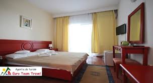 Hotelul este construit pe 3 etaje si ofera cazare in cele 119 camere duble de care dispune. Hotel Central Mamaia Oferte Cazare Litoral Romania