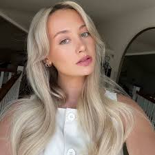 Ami Grace Dickinson (@amigracedickinson) • Threads, Say more