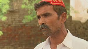 Why Pakistan's poor seek mental health cure at shrine