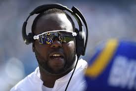 Rams sign DL coach Eric Henderson to extension