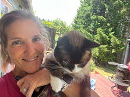 Clarke, Rusty, and Cousin Eddie ok human your shower is ready and we are  warming up your towels for you. LOL !! Gotta love the boys. Cheers!