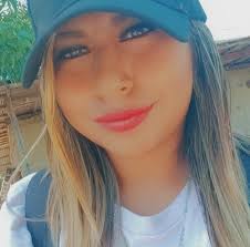 Yo en la chamba bien preocupado x las ventas