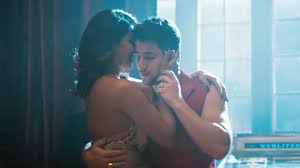 Priyanka chopra mother madhu chopra dance video at wedding reception in mumbai. Watch Priyanka Chopra Nick Jonas Dancing Under The Tuscany Sky Is Winning Hearts