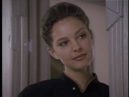 She began her career as a fashion model when she moved to the us in 1984. Star Trek The Next Generation Season Five Ign