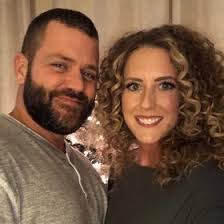 Tara Stinson's Instagram, Twitter & Facebook