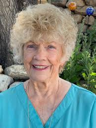 Jo Pappas's Instagram, Twitter & Facebook