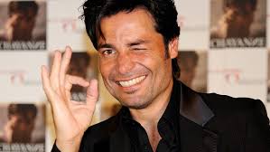 A sus 55 años Chayanne aún sigue robando suspiros entre sus seguidores 😍😍 