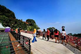 Dapatkan tix point untuk setiap transaksi dan gunakan untuk diskon di pembelian selanjutnya. Harga Tiket Kereta Kabel Bukit Bendera Terkini Utk 2021 Peta Ke Sini